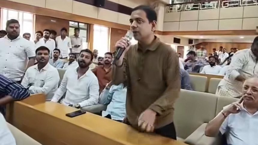 विद्यानंद बापट, पुणे